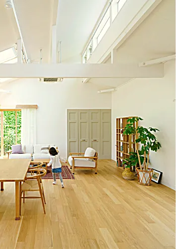 Holz und Steinfliesen